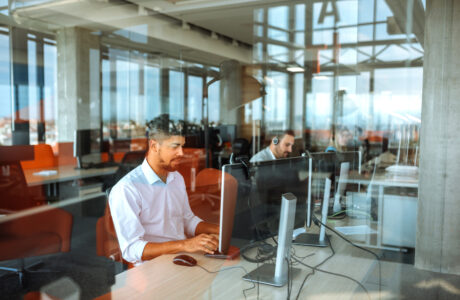 IT Support - Support Staff at Desks